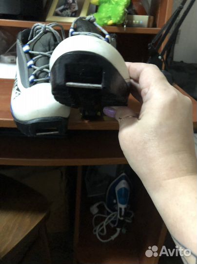 Лыжные ботинки