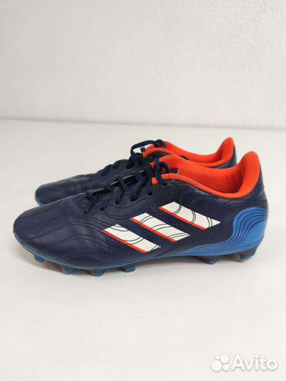 Футбольные бутсы adidas