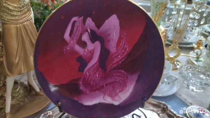 Тарелка royal worcester THE ruby fairy
