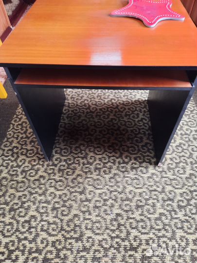 Компьютерный стол