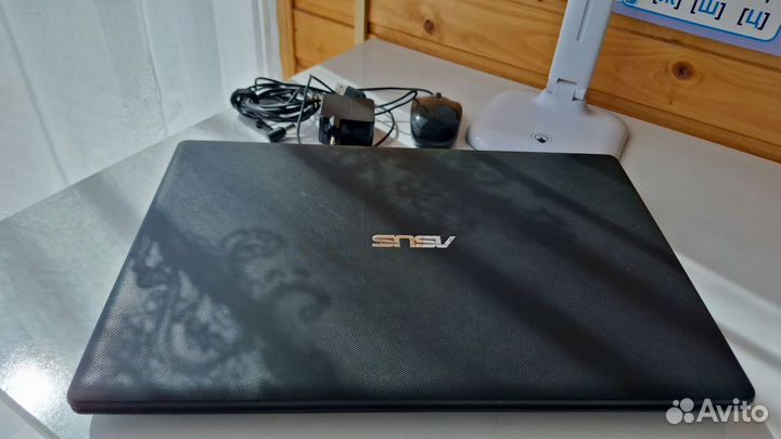 Ноутбук asus