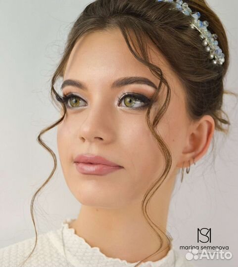 Стилист визажист