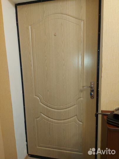 Дверь входная железная б/у