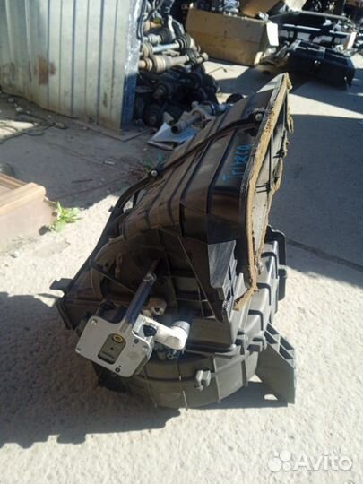 Корпус печки с моторчиком Subaru Tribeca B9 3000CC