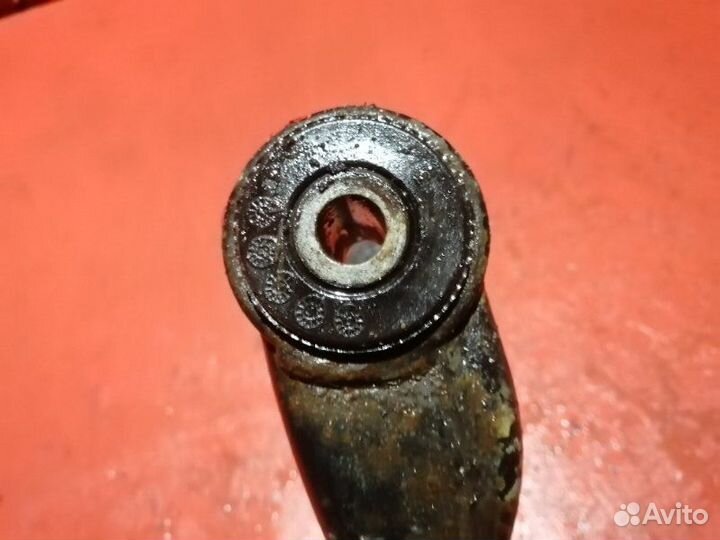 Рычаг подвески передний левый Mercedes-Benz