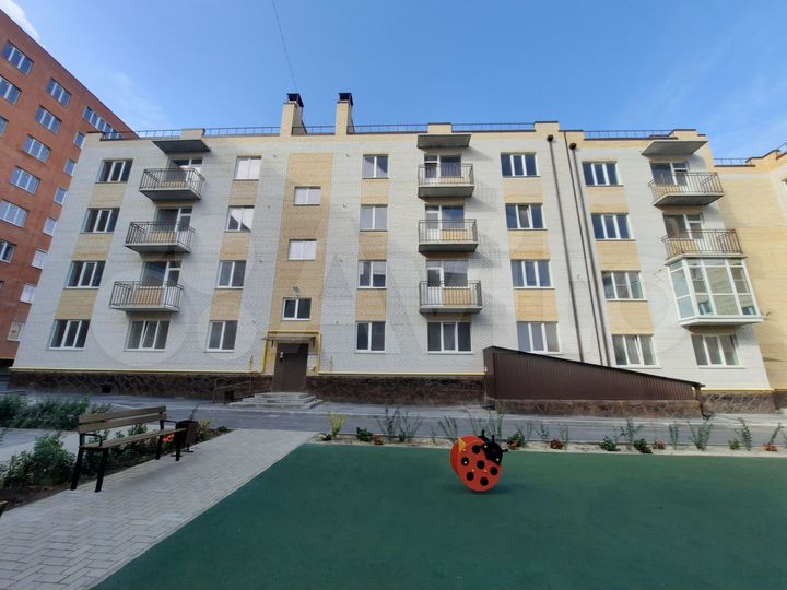 3-к. квартира, 107 м², 2/4 эт.