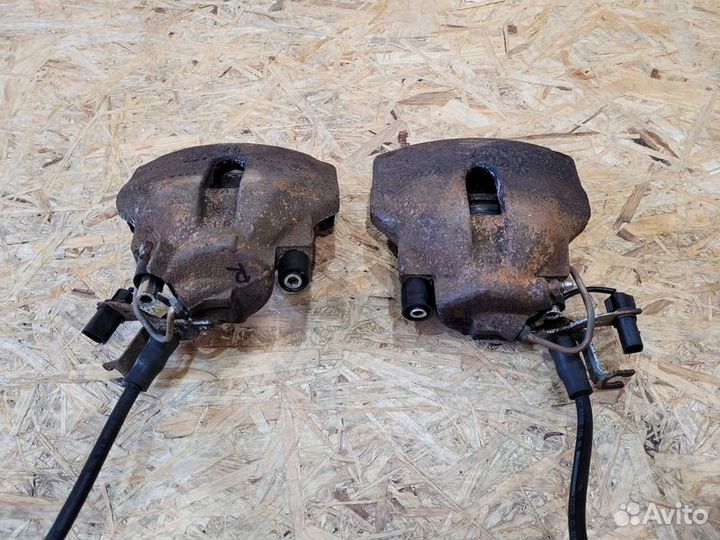 Суппорт тормозной передний Audi A6 C5 (1997—2001)