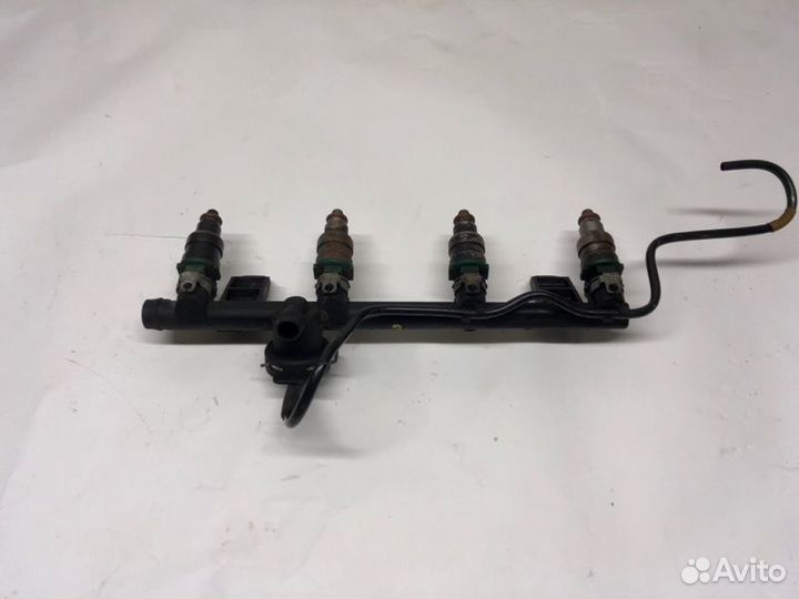 Топливная рампа Renault Symbol 1 седан K7J 2001