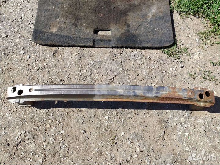 Задний усилитель бампера honda cr-v 4