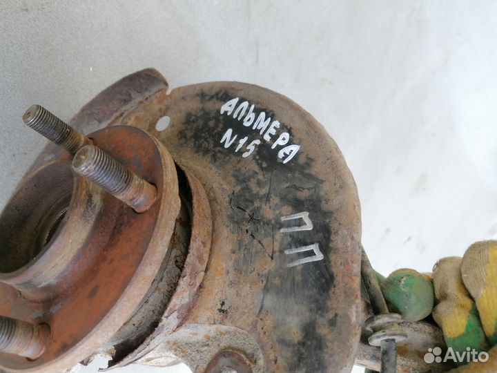 Кулак поворотный передний для Nissan Almera N15