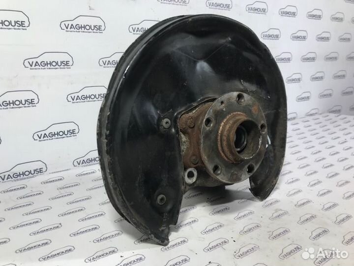 Кулак поворотный задний правый Audi A6 C6 3.2 BYU