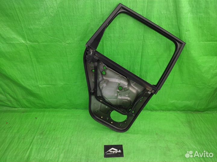 Рамка двери прав. зад. Volkswagen Touareg