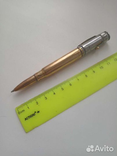 Шариковая ручка 