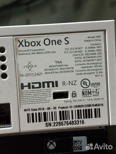 Xbox One S 500 гб с контроллером джойстиком геймпа