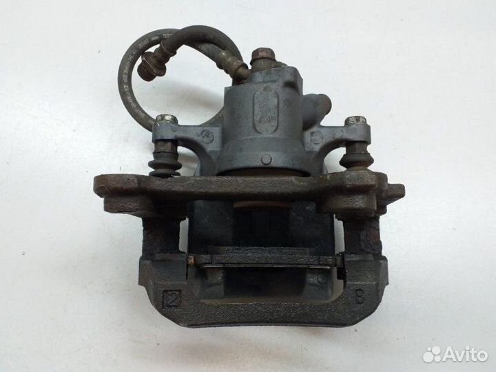 Суппорт тормозной задний правый Lexus Gs350 L10