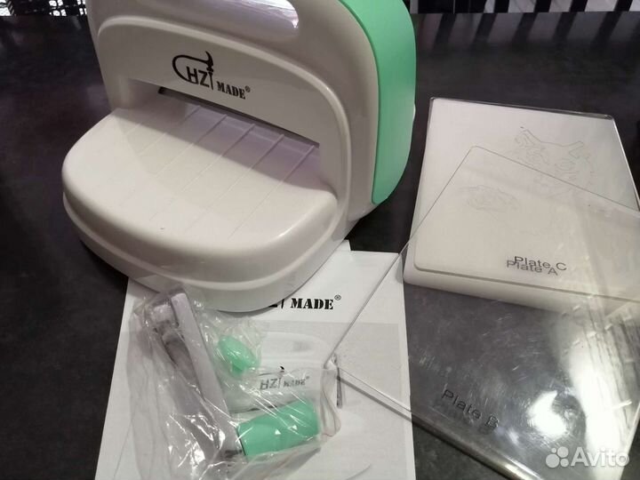 Машинка для вырубки и тиснения с комплектом ножей