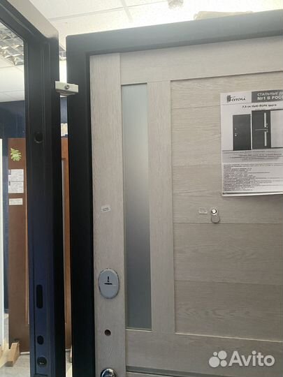 Дверь входная металлическая новая