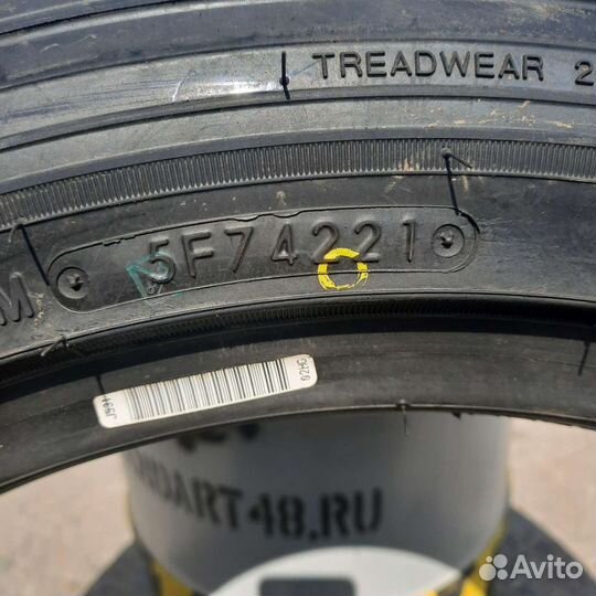 Nitto NT830 215/50 R17 95W