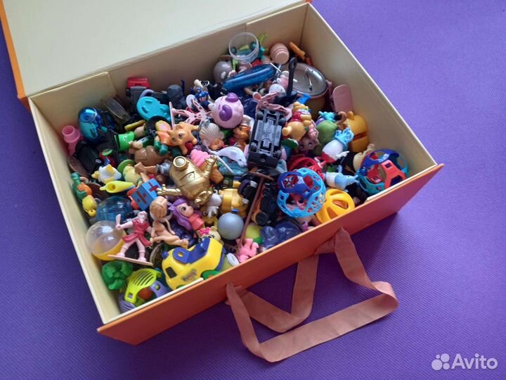 Игрушки Киндер сюрприз и другие