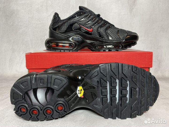 Кроссовки Nike Air Max Tn Plus