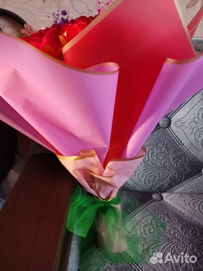 Букет из атласных роз