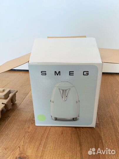 Чайник Smeg klf03pgeu