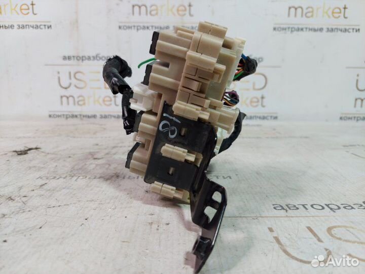 Блок предохранителей салонный Nissan Qashqai J11