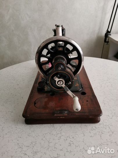 Швейная машина Veritas