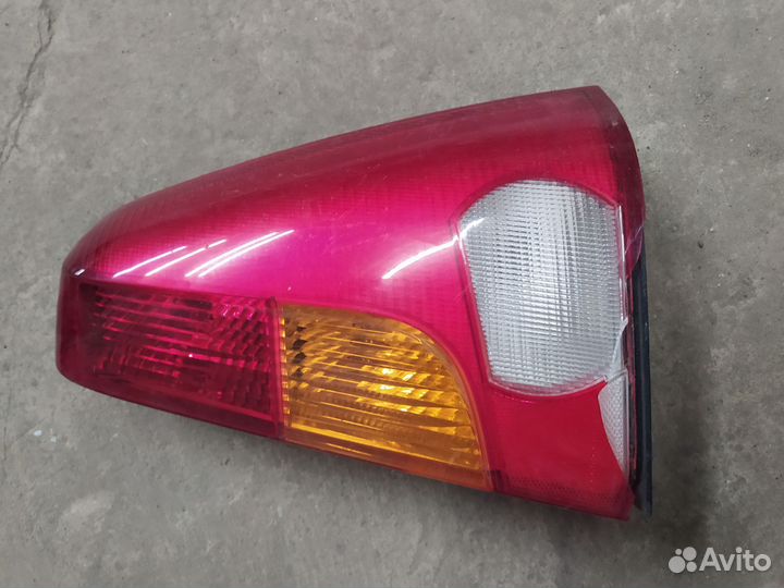 Фонари задние логан