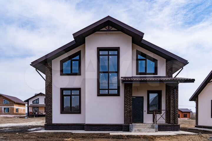 Коттедж 169 м² на участке 6 сот.