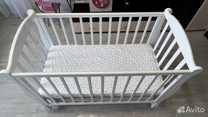 Детская кроватка Лель с ящиком и маятником