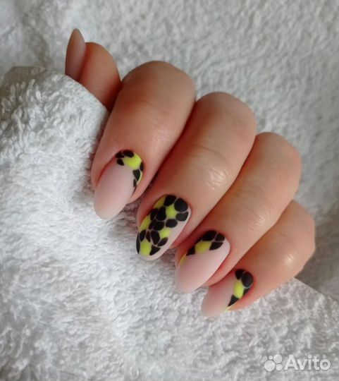 Маникюр/педикюр женский,мужской