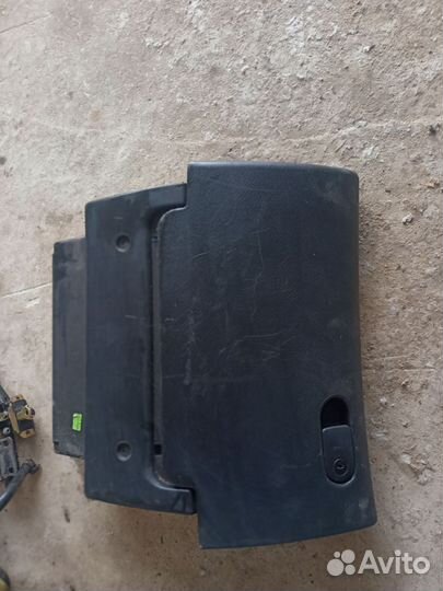 Бардачок Opel Vectra 1.6 1997