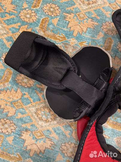 Продам нагрудник Bauer 1x lite