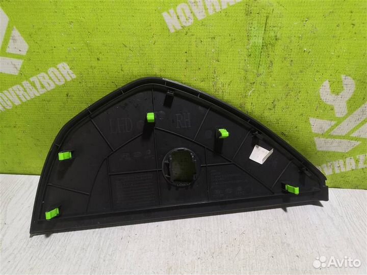 Накладка (кузов внутри) Хендай i30 12-17