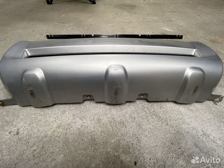 Накладка переднего бампера R design