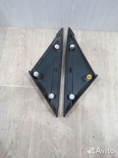 Накладка переднего крыла Ford Focus 3