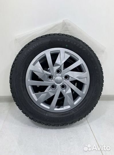 Новые Hyundai Elantra VII, Michelin 195/65 R15