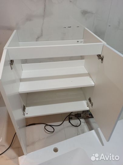 Тумба под раковину в ванну подвесная