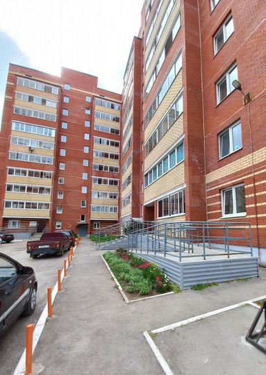 2-к. квартира, 71,4 м², 1/10 эт.