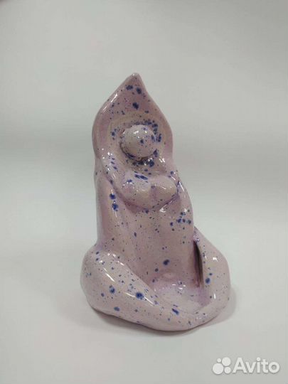 Фигура женщины. Керамика