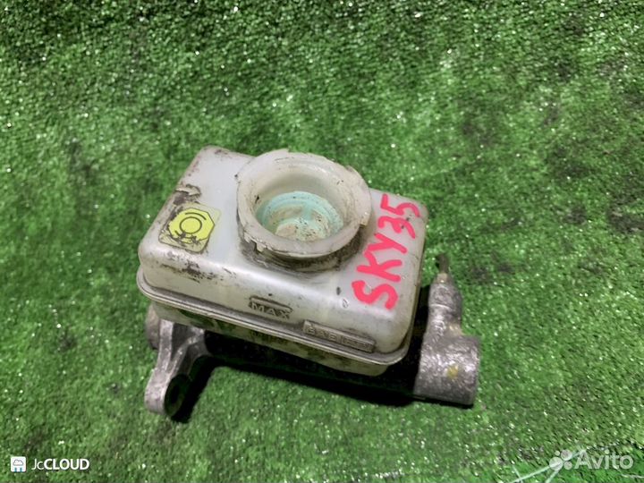 Главный тормозной цилиндр на nissan skyline HV35