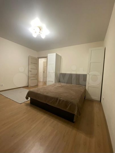 2-к. квартира, 58 м², 1/17 эт.