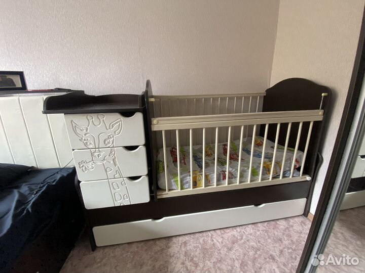 Детская кровать трансформер с маятником