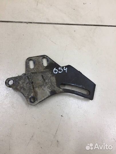 Кронштейн генератора Kia Sportage