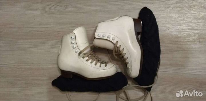 Фигурные коньки wifa 30