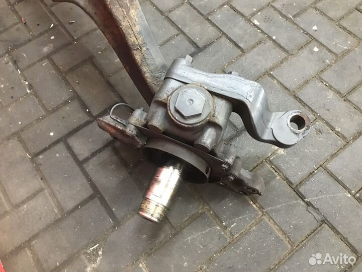 Кулак поворотный Renault T, Volvo FH, Volvo FM