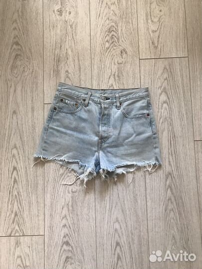 Джинсовые шорты Levis / W25
