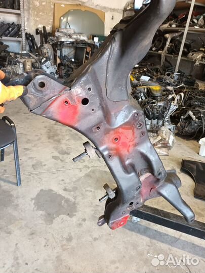 Подрамник передний балка Mitsubishi Lancer 9