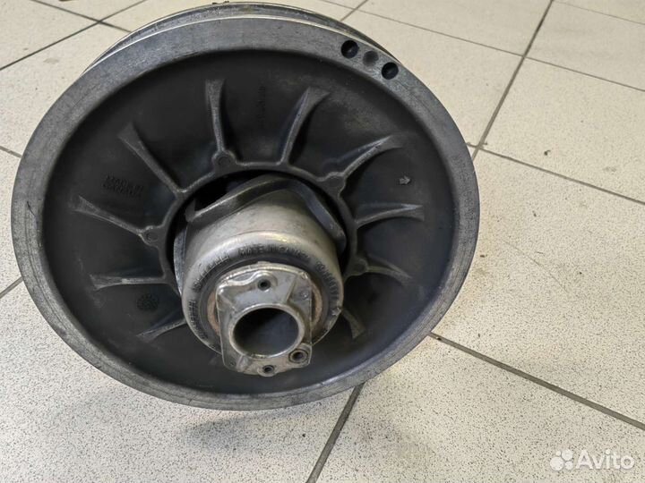 Вариатор ведомый BRP ski-doo Summit